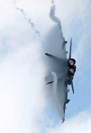 Super Hornet action - pic by Robin