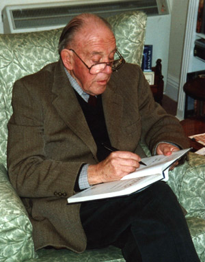 Bee signing one of his books in 2000